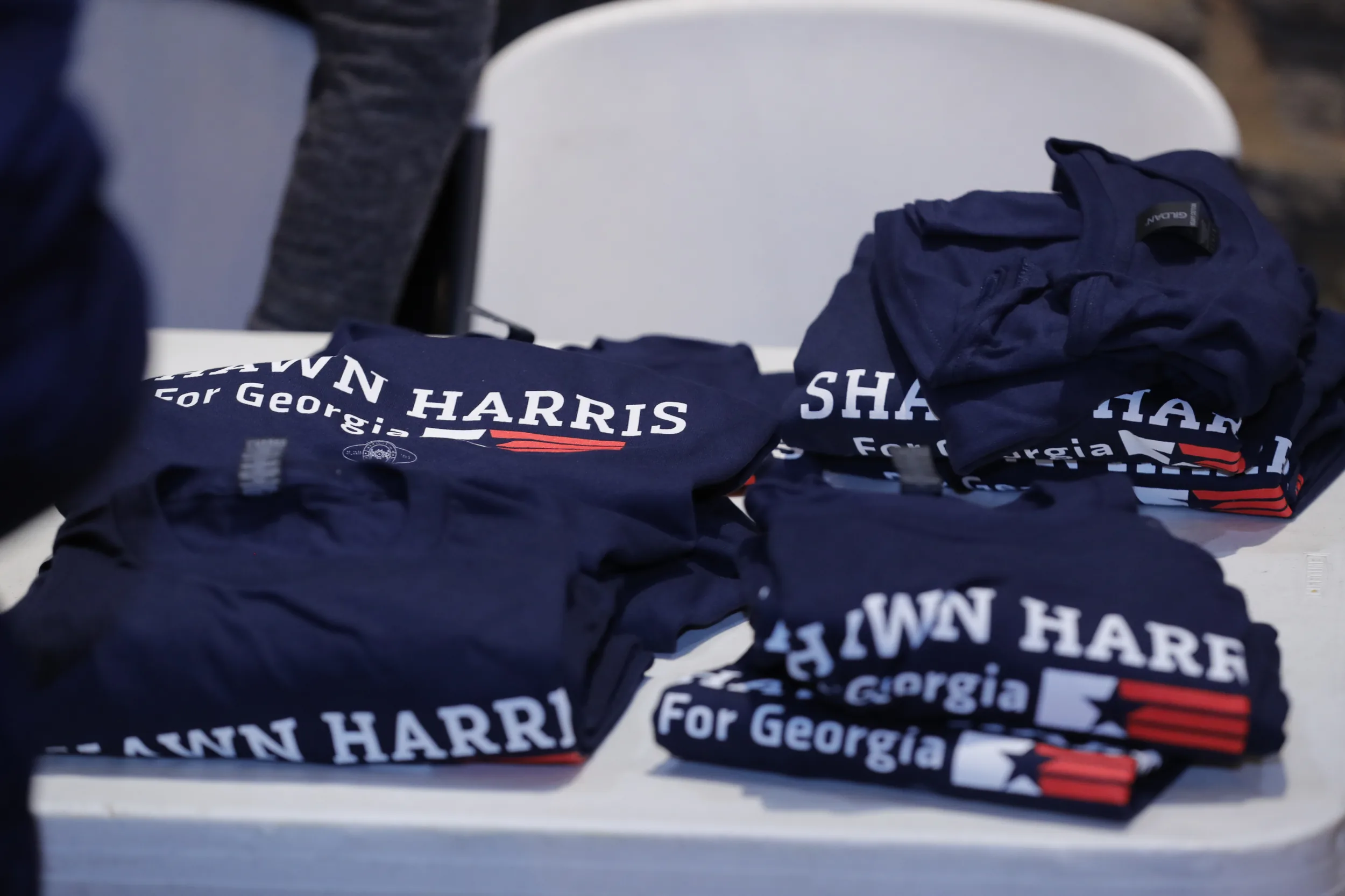 Shawn Harris campaign shirts at an event
